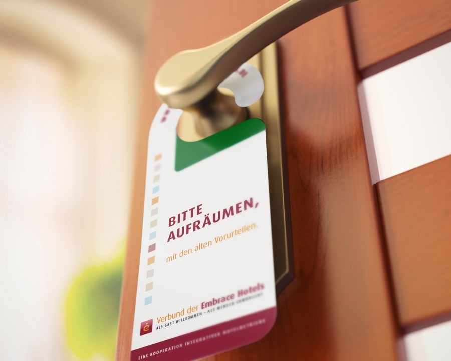 embrace-tuer1_neu_2010